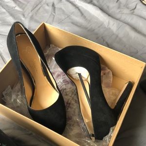 Jessica Simpson black heels